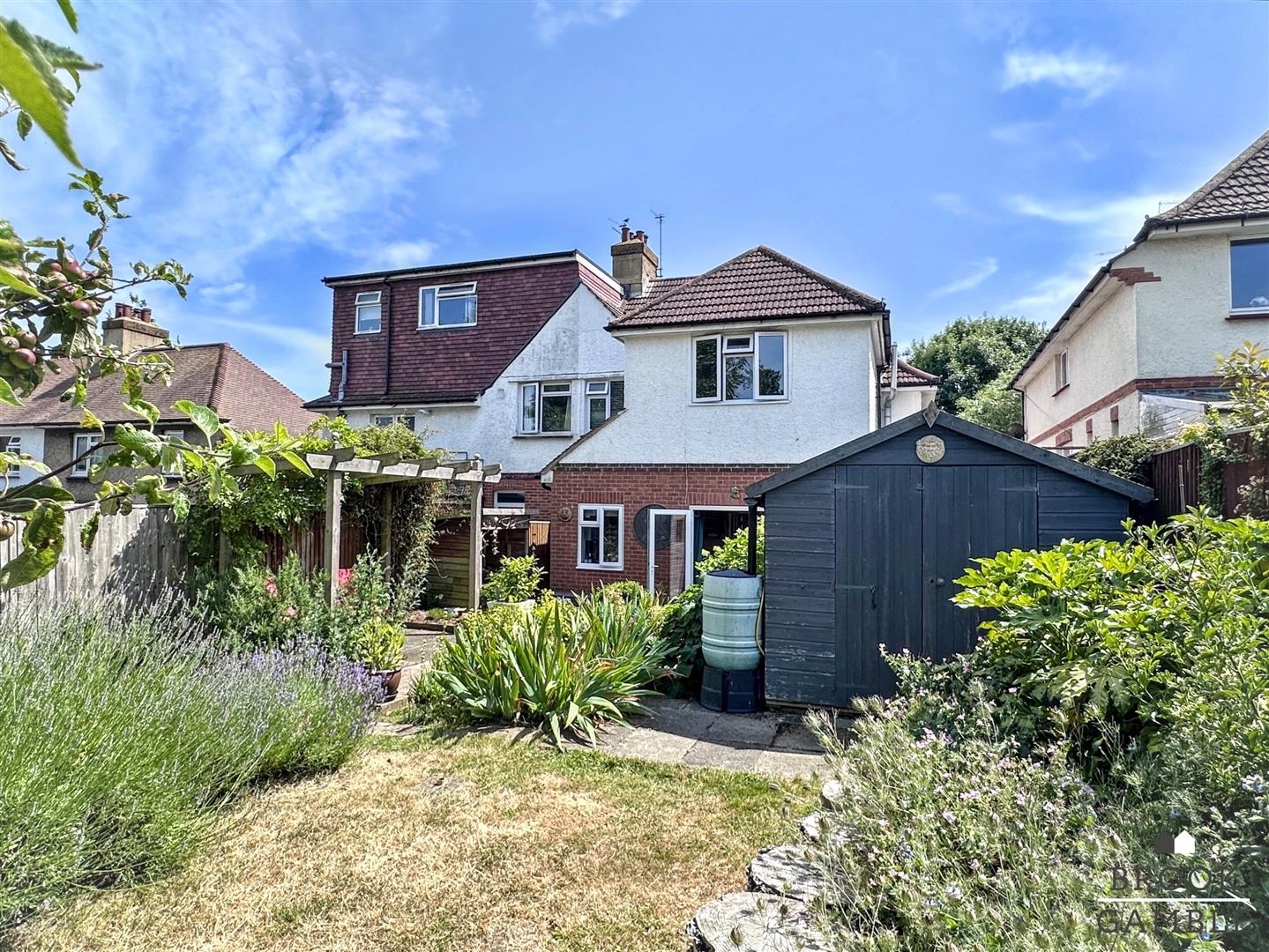 4 Bedroom House - Semi-Detached. Central Avenue in Eastbourne, East Sussex 27
